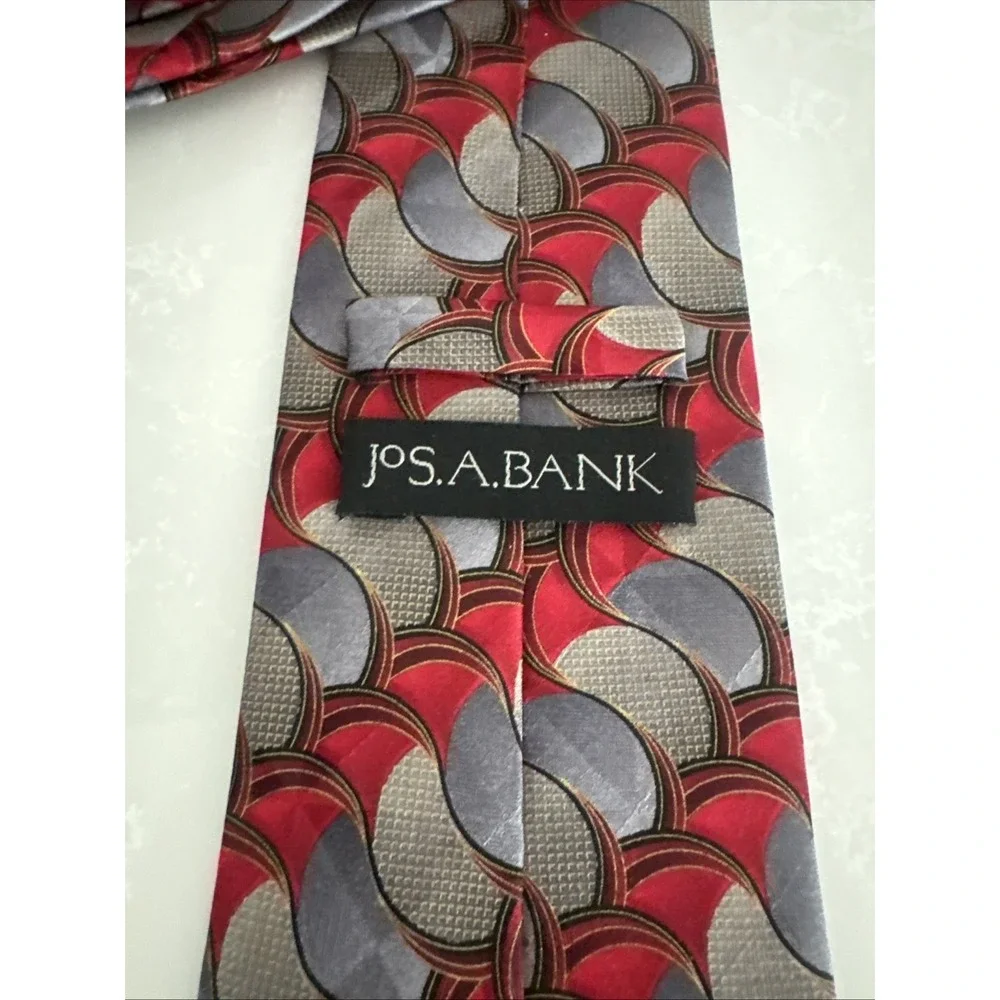 Jos. A. Bank  Silk‎ Geometric Tie Red Gray